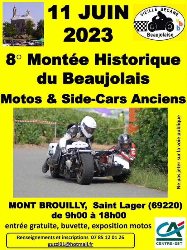 Peut être une image de 1 personne, moto, plein air et texte